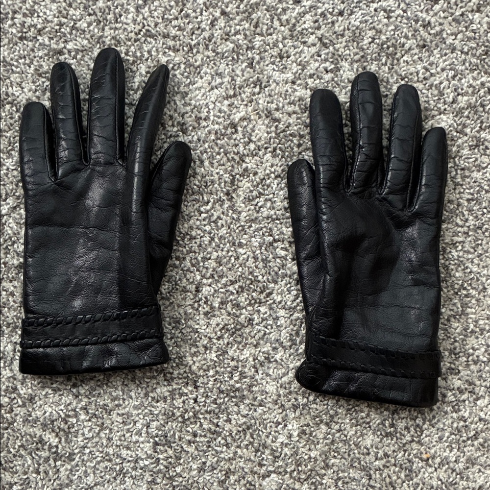 Elegant Black Leather Gloves